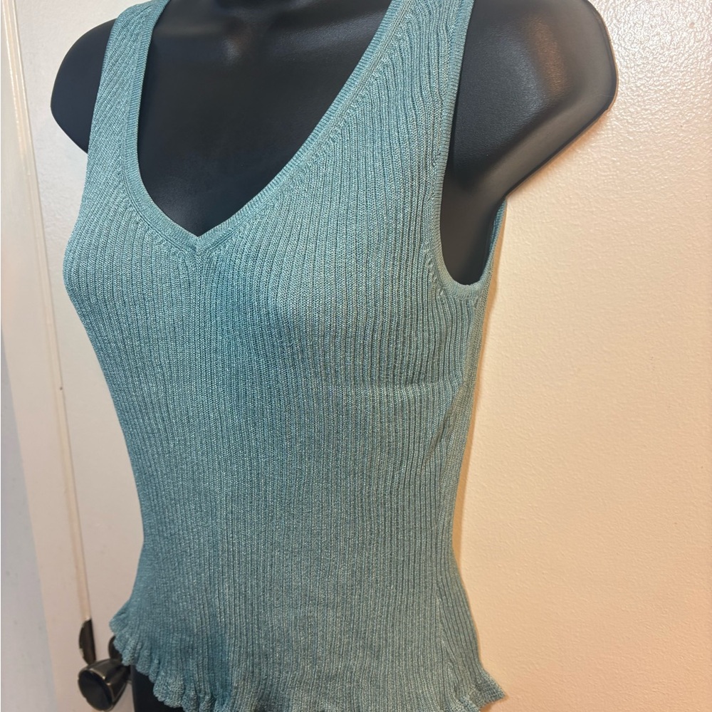 Finity Studio Sleeveless Knit Top With Ruffle Hem Size Small - Picture 3 of 11